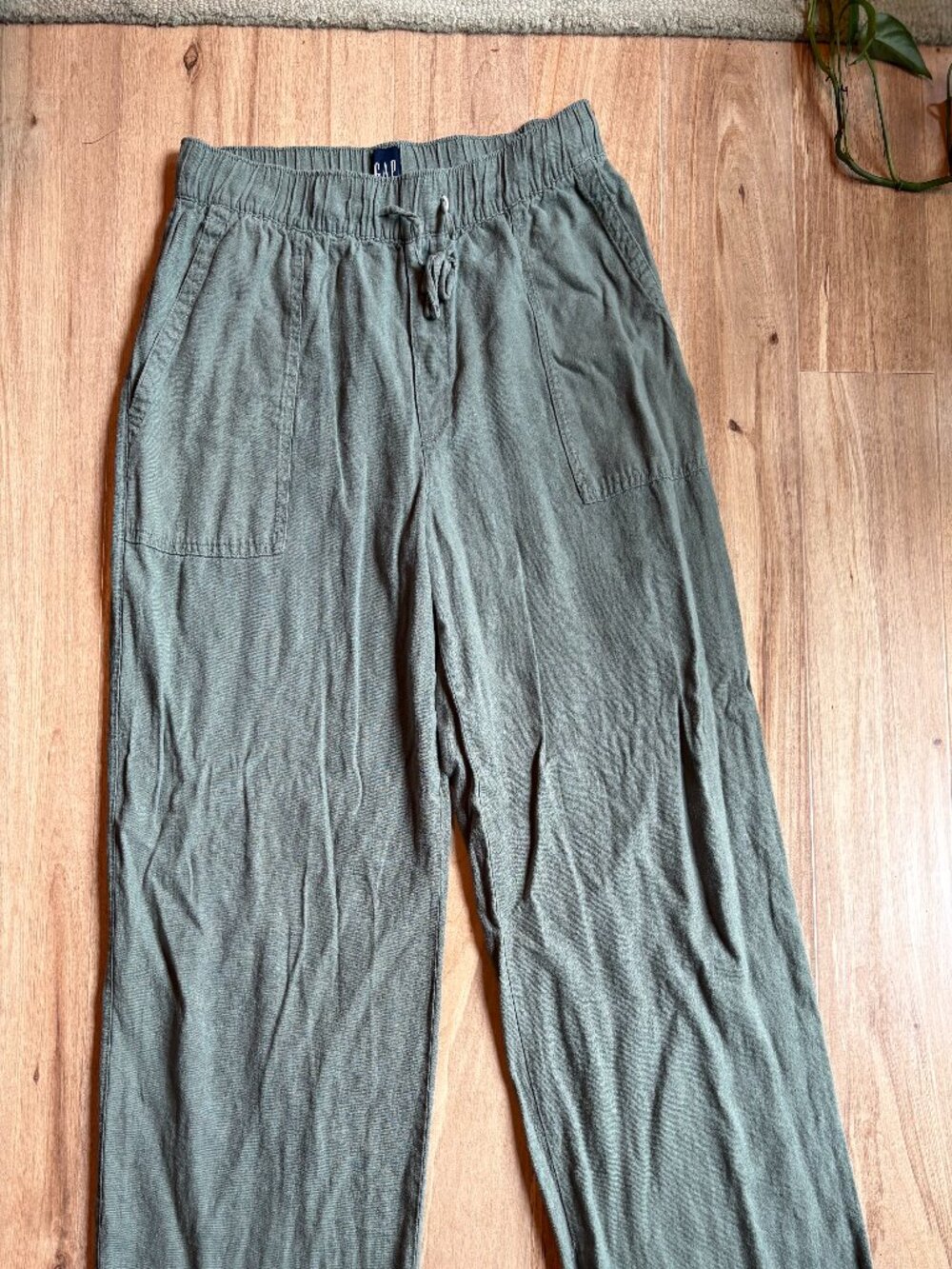 Women's GAP Classic Linen Pants - Green - Size L